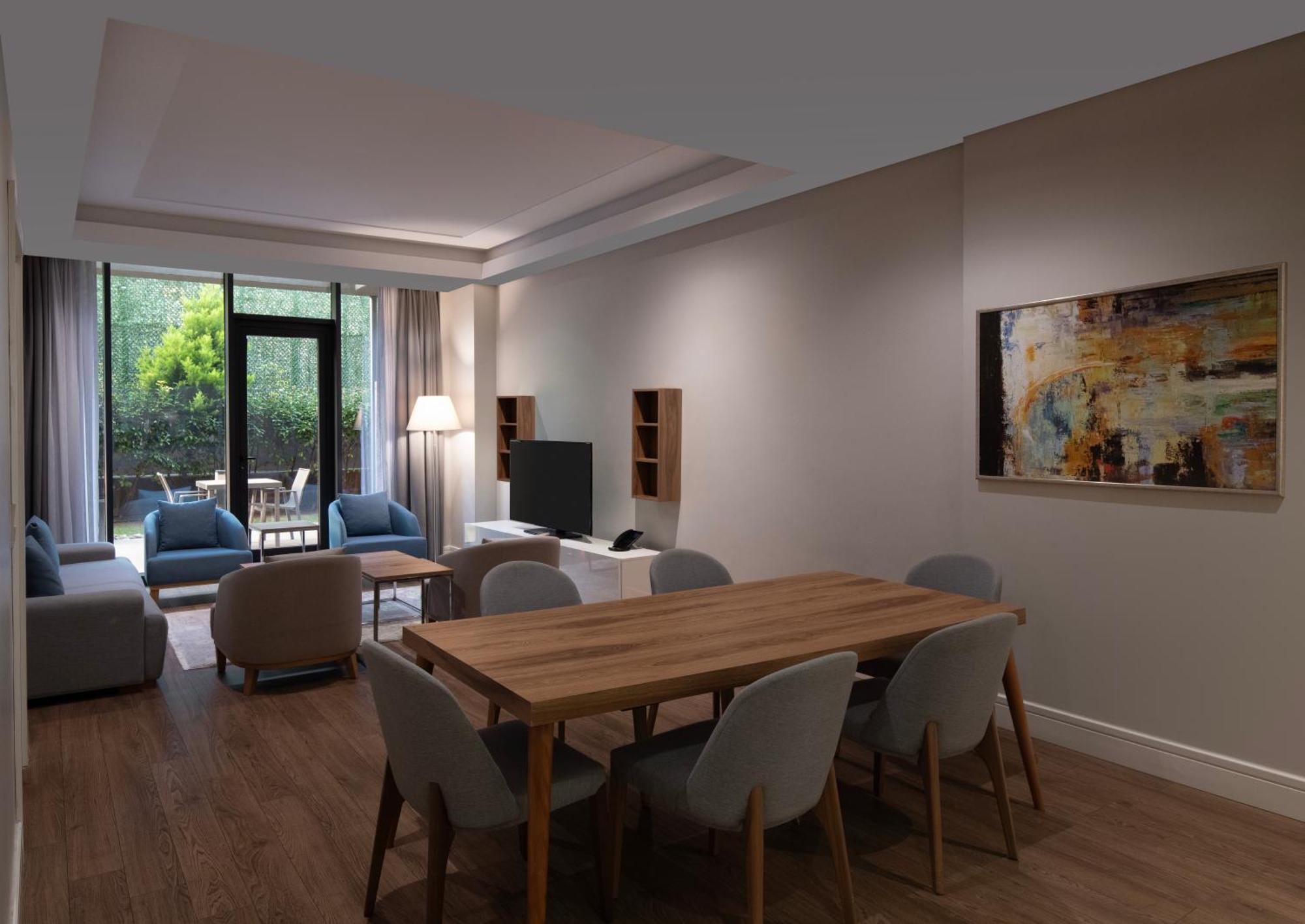 Movenpick Living West