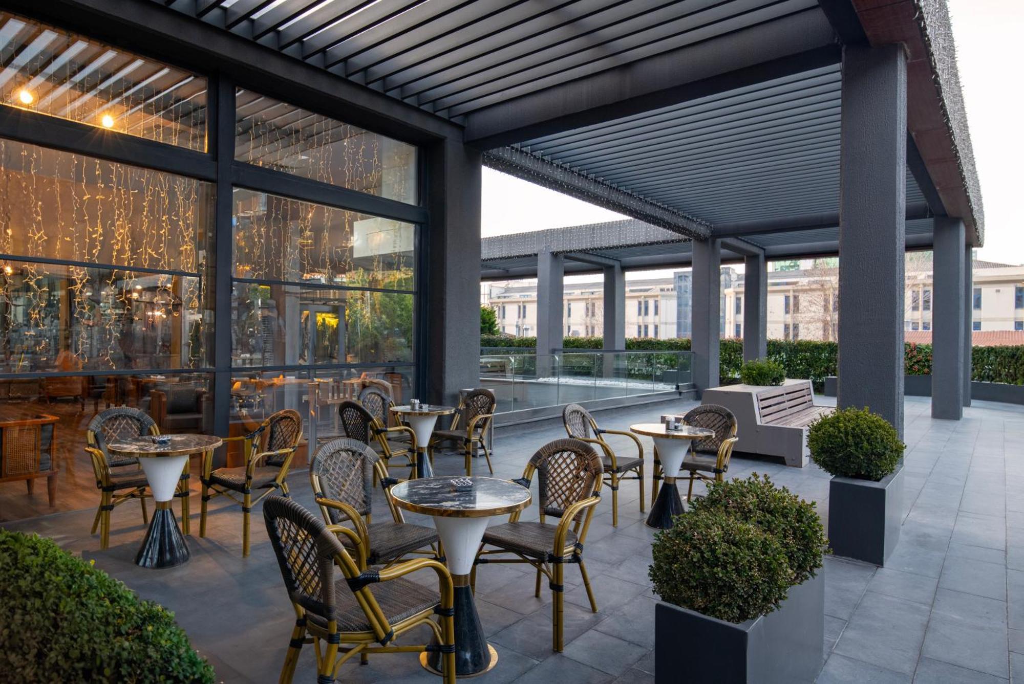 Hotel Movenpick Living West Istanbul