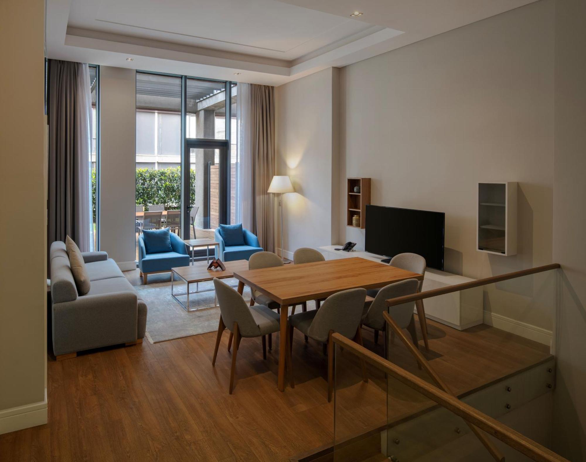 Movenpick Living West Hotel 5*