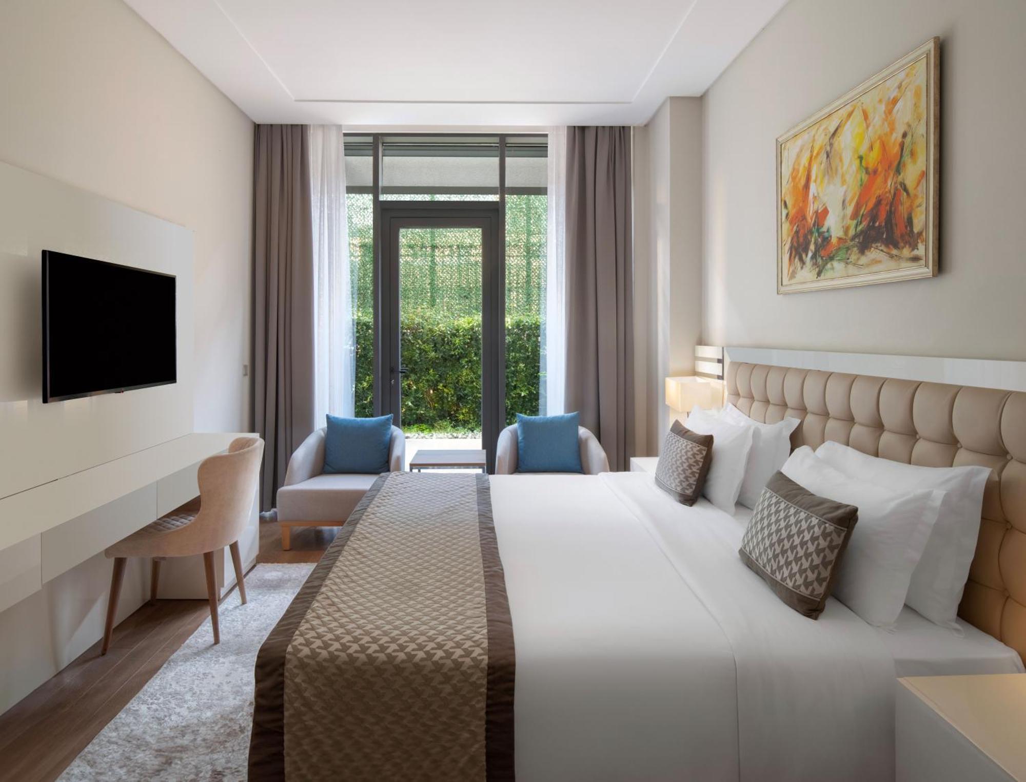 Movenpick Living West