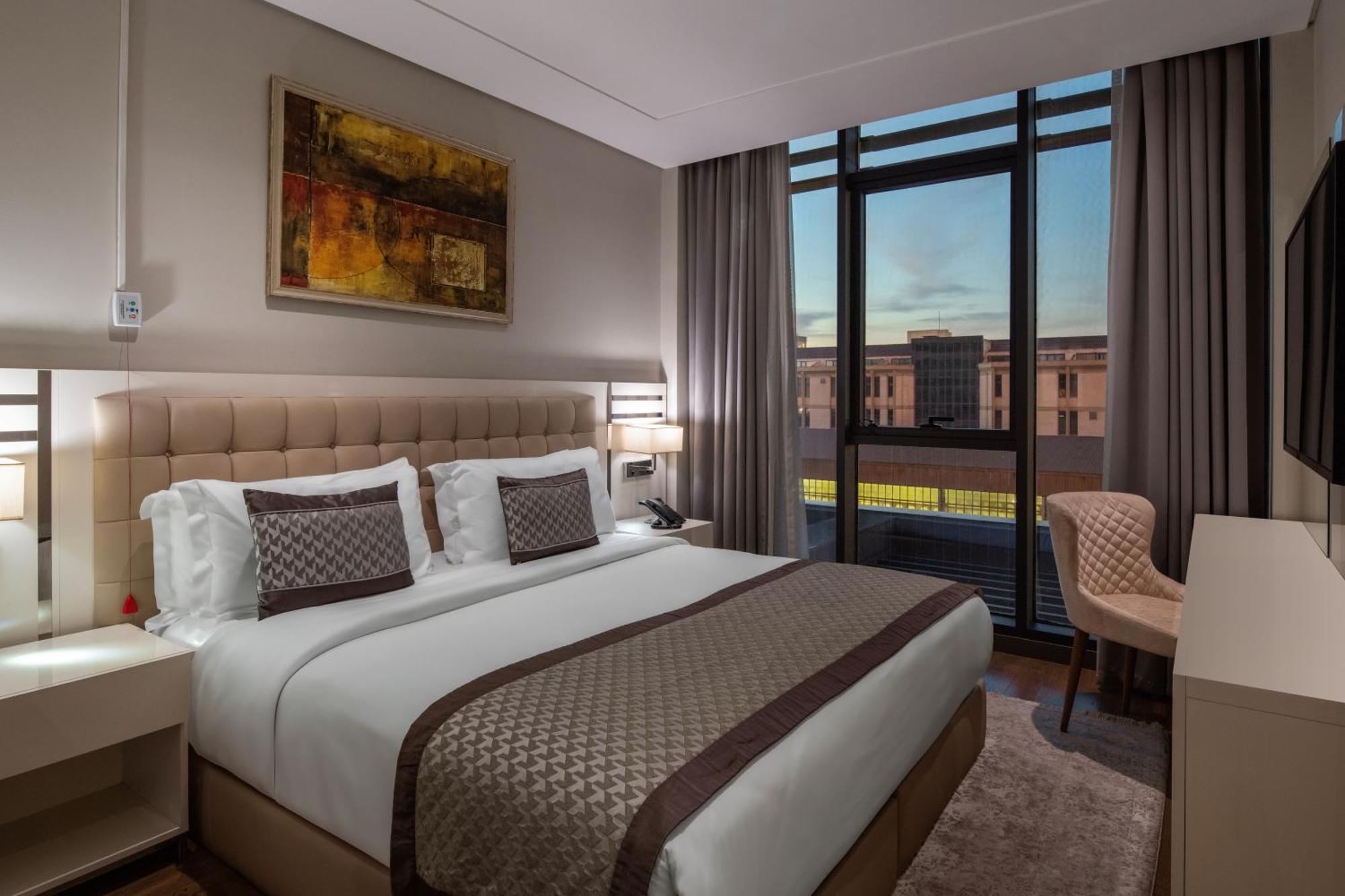 Movenpick Living West