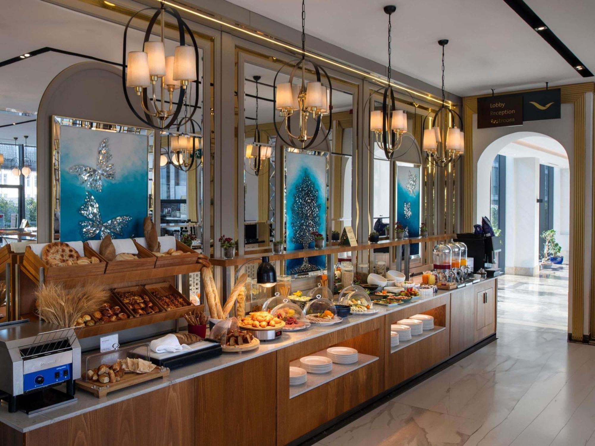 Movenpick Living West Hotel Istanbul