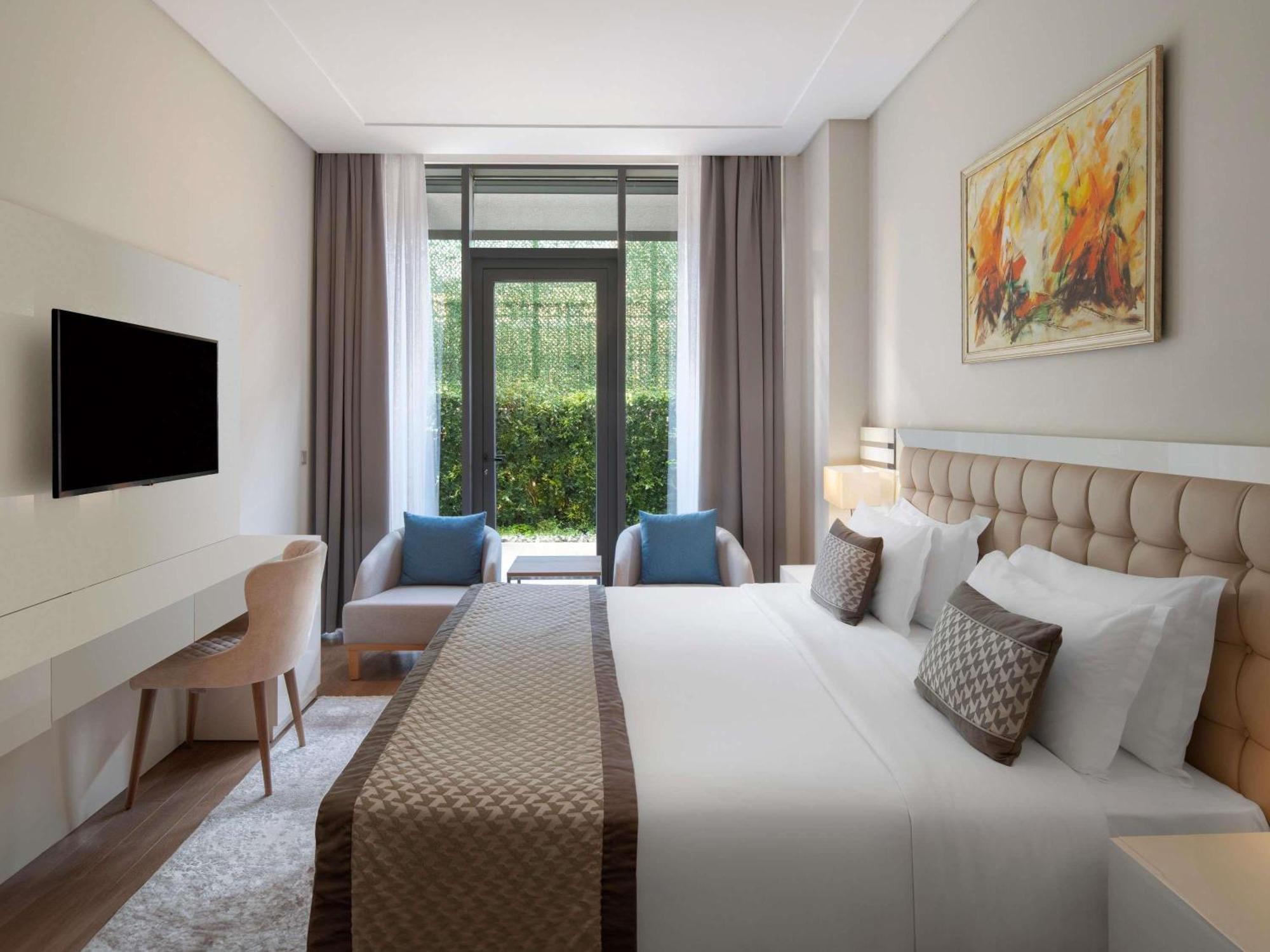 Movenpick Living West